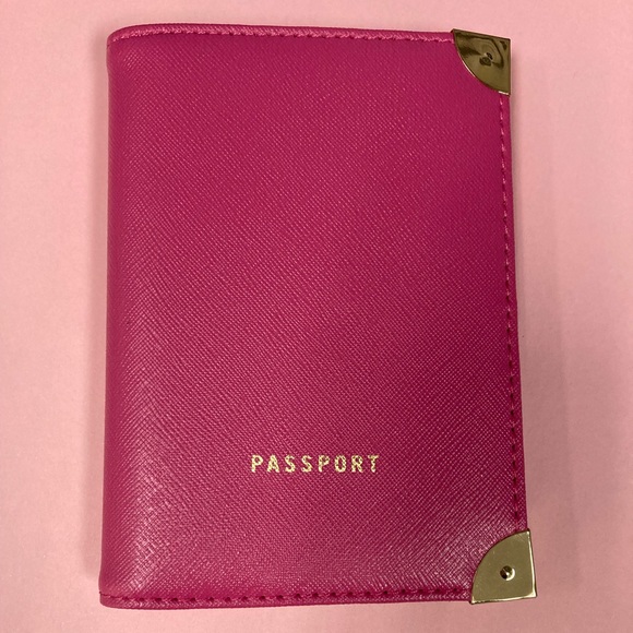 Aldo Passport Cover ✨ - Picture 1 of 4